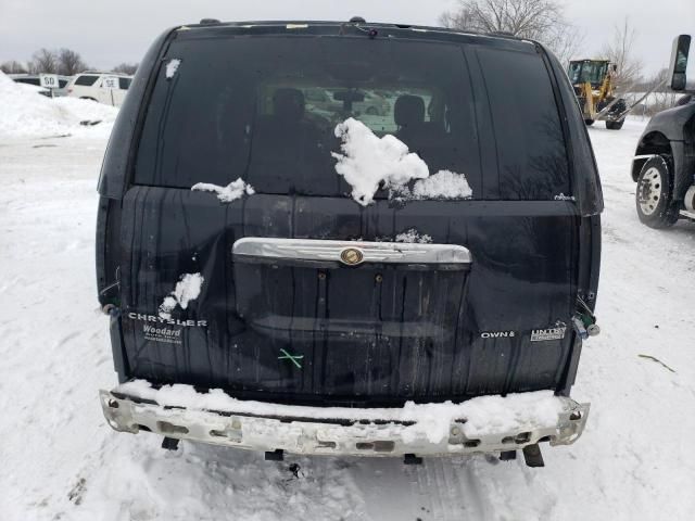 2009 Chrysler Town & Country Touring