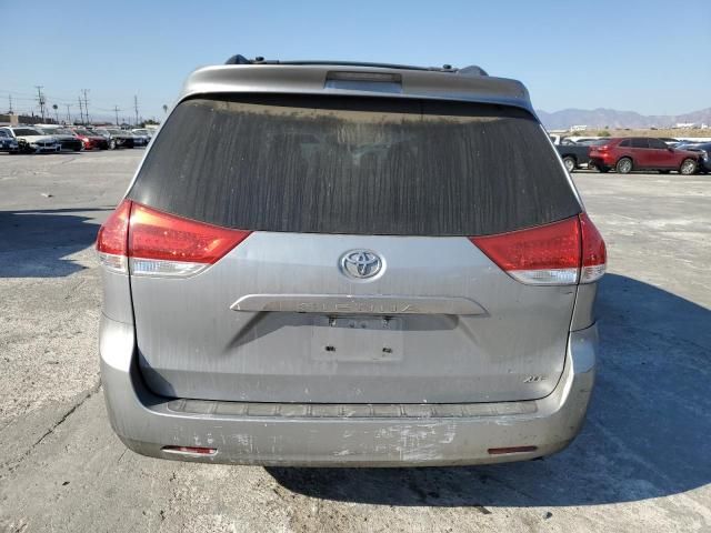 2011 Toyota Sienna XLE