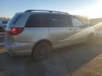 2004 Toyota Sienna CE