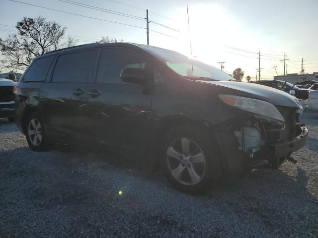 2013 Toyota Sienna LE