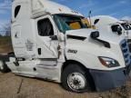 2018 Freightliner Cascadia 126