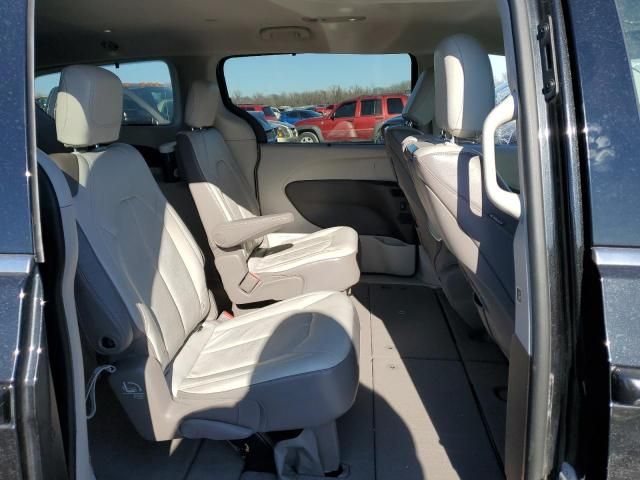 2017 Chrysler Pacifica Touring L Plus