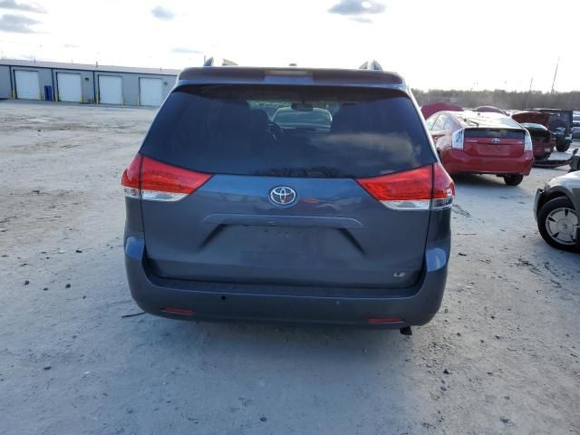 2014 Toyota Sienna LE