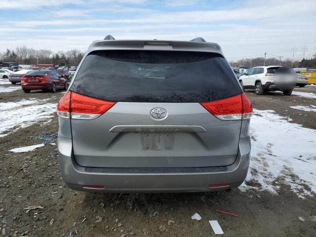 2013 Toyota Sienna LE