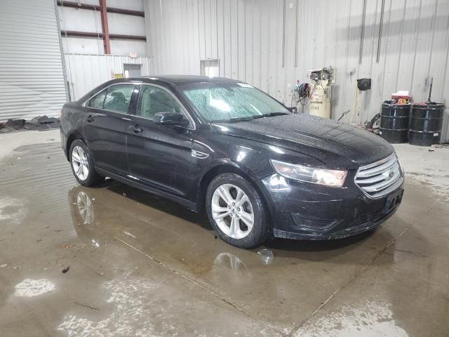 2016 Ford Taurus SE