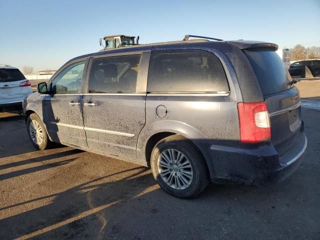 2015 Chrysler Town & Country Touring L