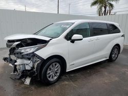 2021 Toyota Sienna LE en venta en Riverview, FL