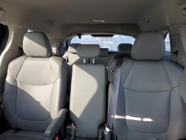 2024 Toyota Sienna XLE