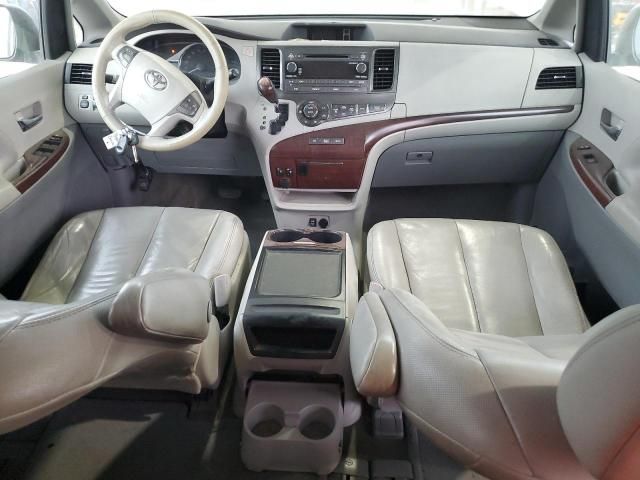 2012 Toyota Sienna XLE