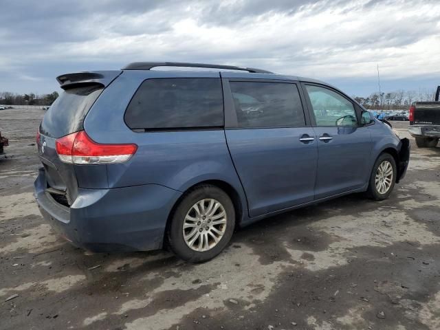 2013 Toyota Sienna XLE