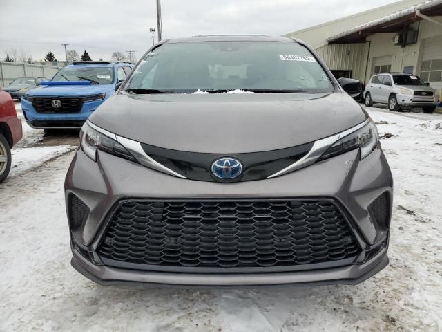 2022 Toyota Sienna XSE