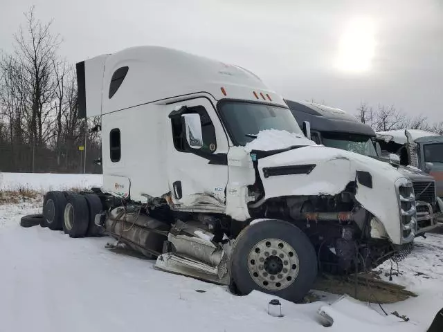 2018 Freightliner Cascadia 126