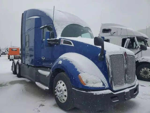 2019 Kenworth Construction T680