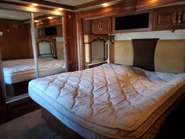 2011 Fleetwood 2011 Spartan Motors Motorhome 4VZ