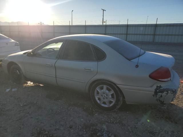 2005 Ford Taurus SE