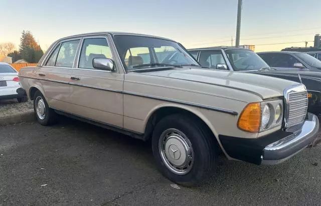 1983 Mercedes-Benz 240 D