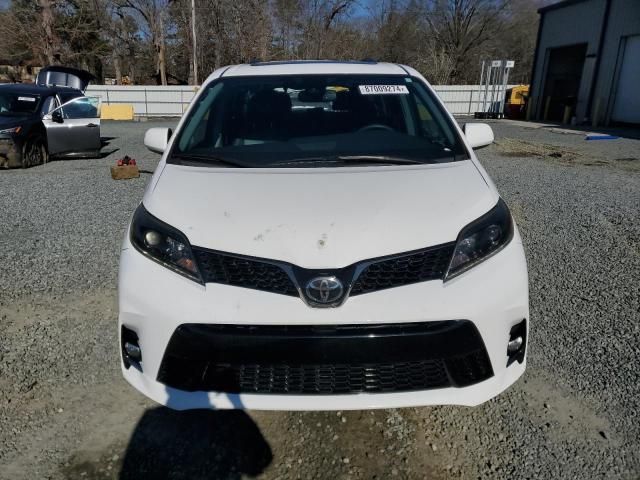 2018 Toyota Sienna SE