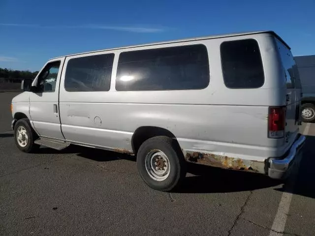 2004 Ford Econoline E350 Super Duty Wagon