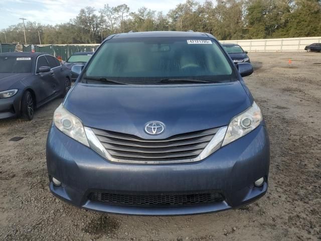 2013 Toyota Sienna XLE