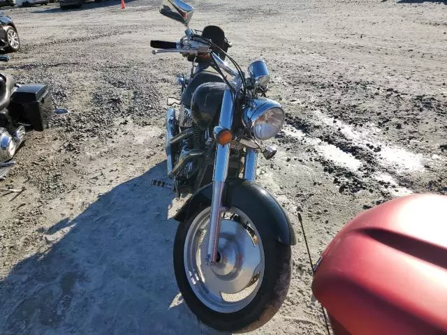 2000 Honda VT1100 C2