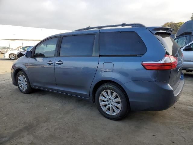 2016 Toyota Sienna XLE