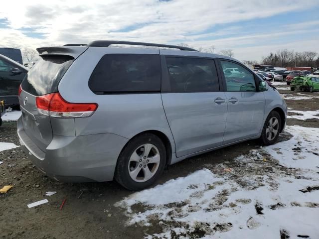 2013 Toyota Sienna LE