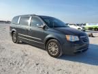 2014 Chrysler Town & Country Touring L