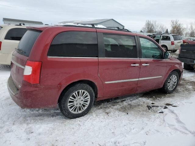 2013 Chrysler Town & Country Touring L