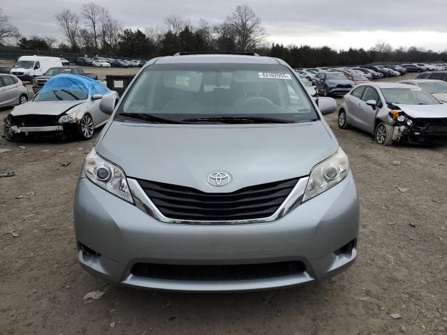 2014 Toyota Sienna LE