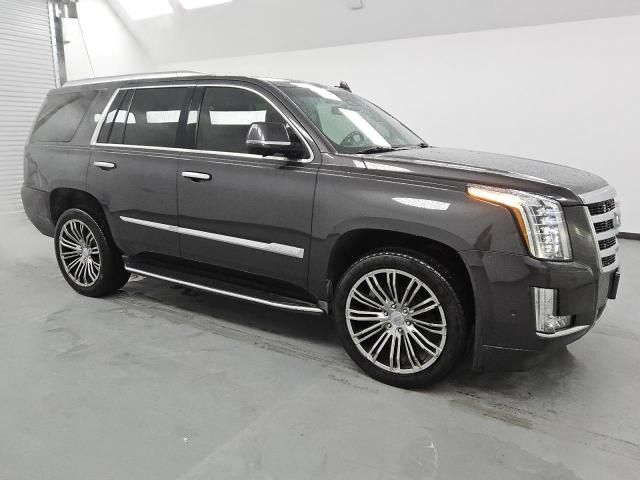 2018 Cadillac Escalade Luxury