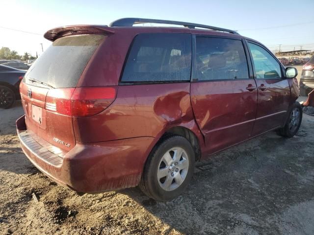 2005 Toyota Sienna CE