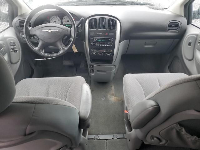 2005 Chrysler Town & Country Touring