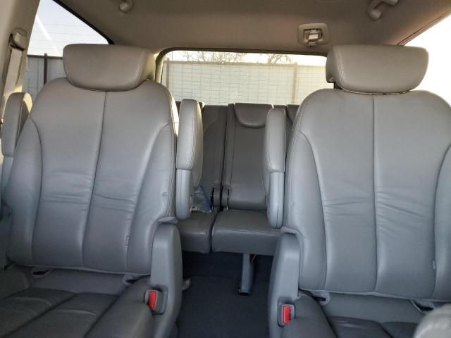 2010 KIA Sedona EX