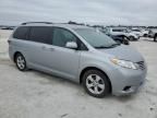 2016 Toyota Sienna LE