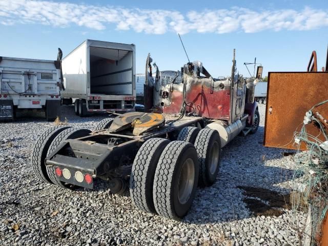 2009 Kenworth Construction W900