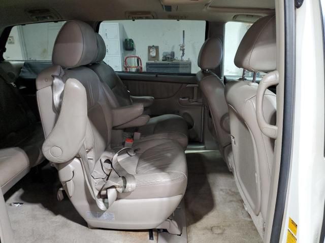 2009 Toyota Sienna XLE