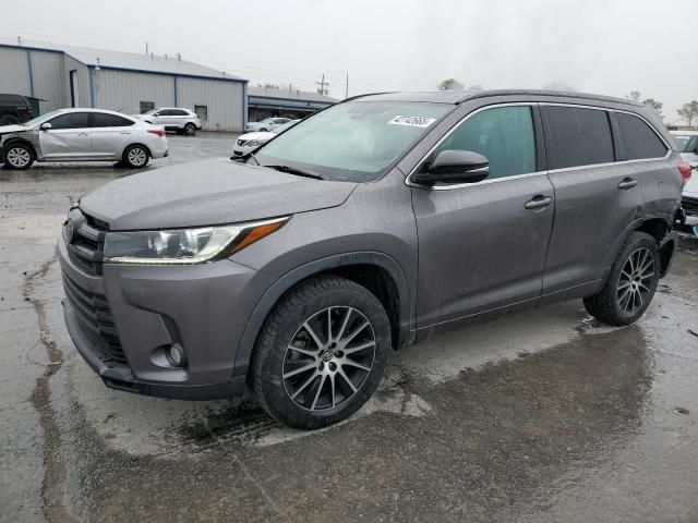 2017 Toyota Highlander SE