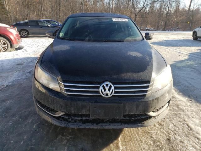 2013 Volkswagen Passat SE