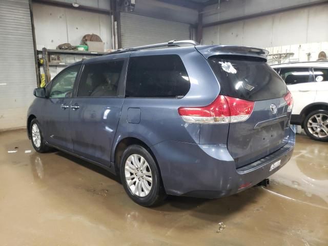 2013 Toyota Sienna XLE