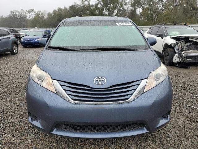 2017 Toyota Sienna LE