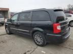 2014 Chrysler Town & Country Touring L