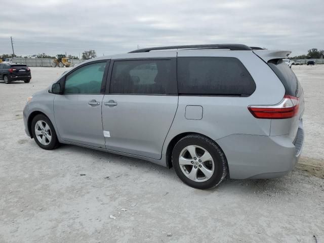 2016 Toyota Sienna LE