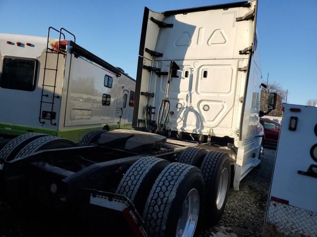 2019 Freightliner Cascadia 125