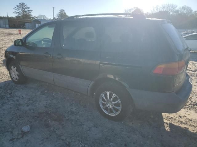 2000 Toyota Sienna LE