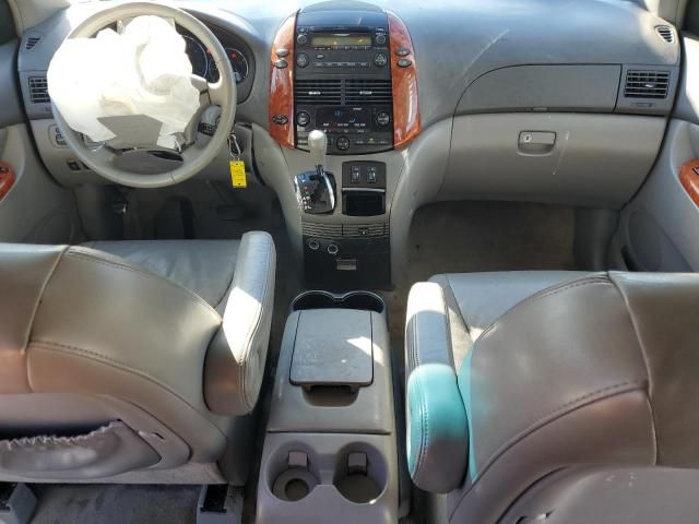 2010 Toyota Sienna XLE