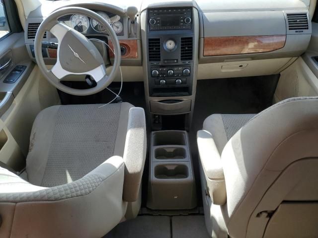 2008 Chrysler Town & Country LX