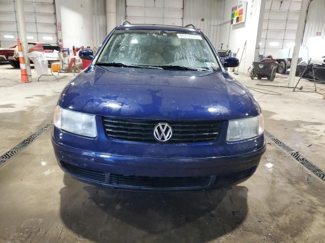 2000 Volkswagen Passat GLX 4MOTION