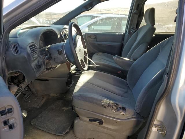 2004 Chrysler Town & Country LX