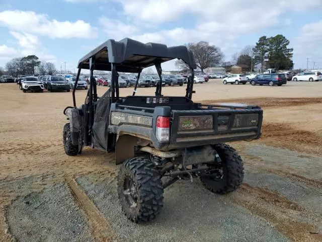 2022 John Deere Gator 4X4