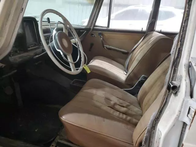 1966 Mercedes-Benz 230